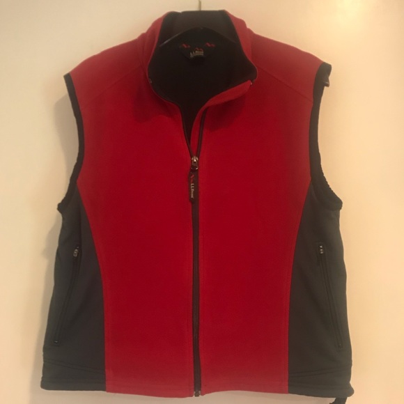 L.L. Bean Other - LL Bean Outdoor vest size Medium.